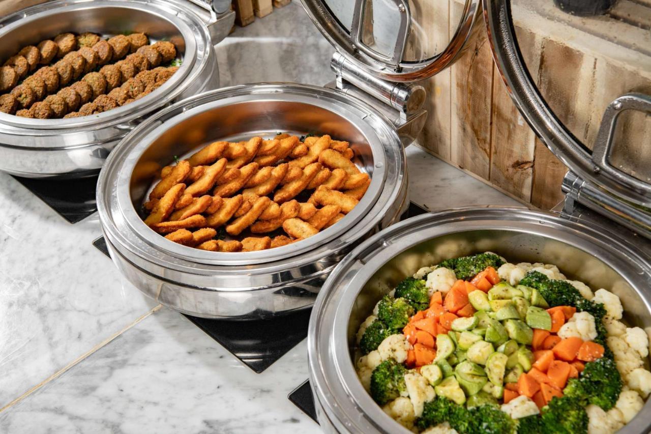Park Inn By Radisson Makkah Aziziyah Mekka Exteriér fotografie Buffet at a hotel