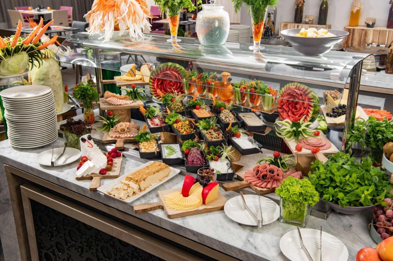 Park Inn By Radisson Makkah Aziziyah Mekka Exteriér fotografie Buffet at the Mandarin Oriental, Rome