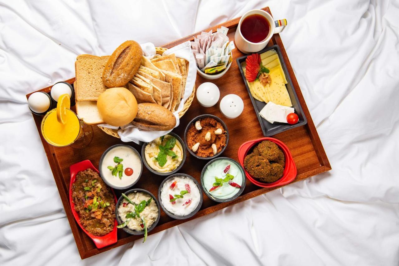 Park Inn By Radisson Makkah Aziziyah Mekka Exteriér fotografie A typical breakfast in India